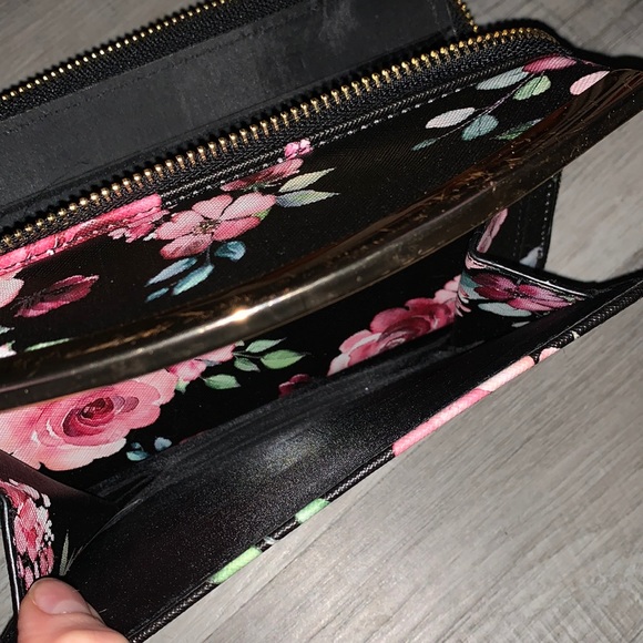 Crossbody wallet/ small purse - Picture 4 of 5